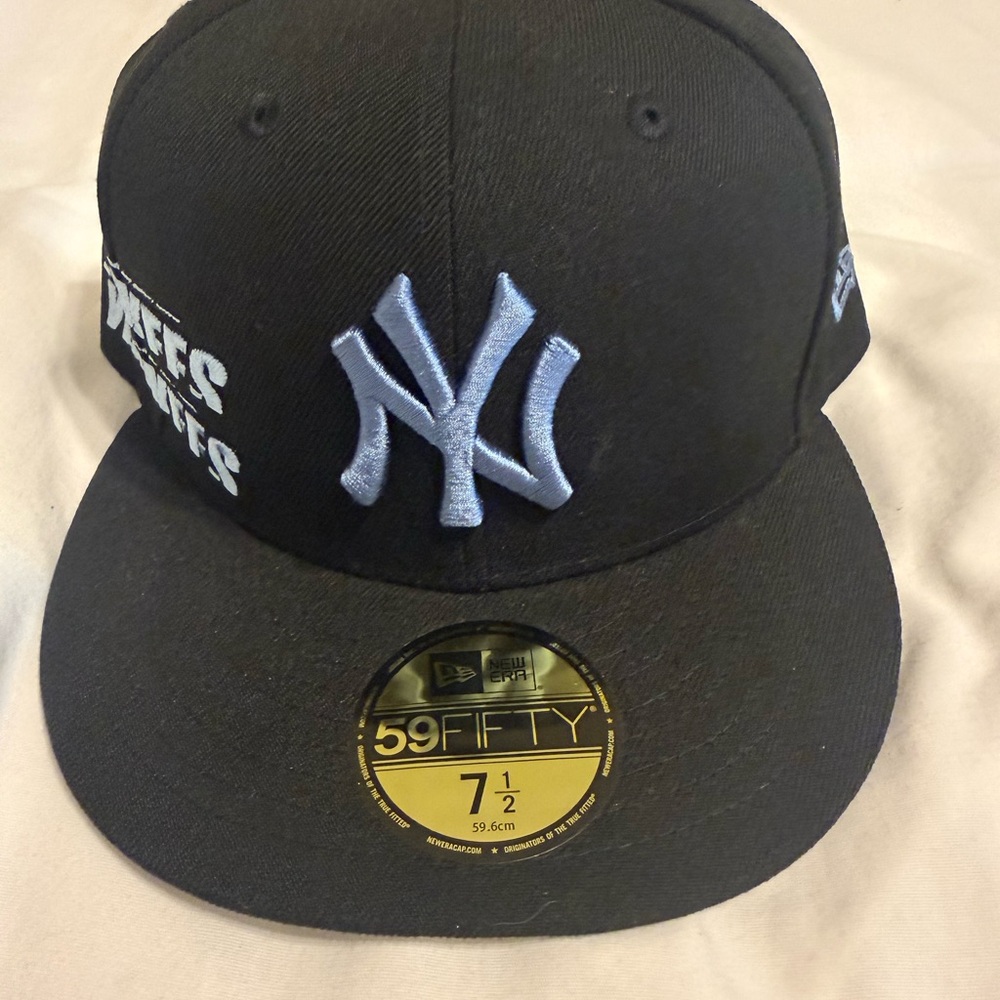 New Era Yankees hat NWT size 7 1/2